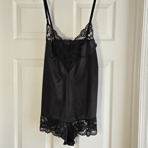 Vanity Fair Vintage Black Sexy Teddy Size 32 USA Nylon Lace Snap Bottom Lingerie